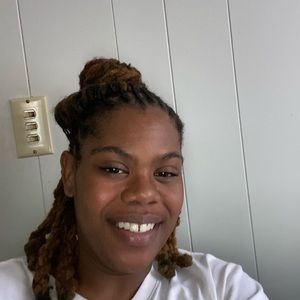 Meet your Posher, Ebony